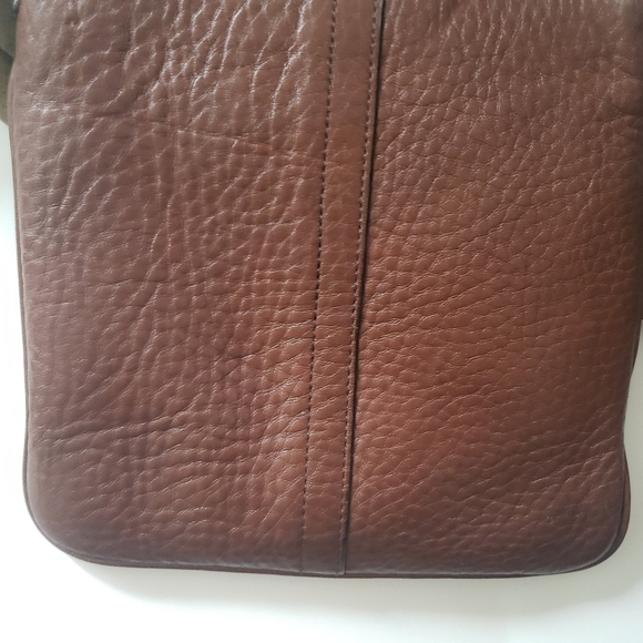 Coach | Signature Swing Pack Crossbody Messenger Bag - Picture 11 of 16